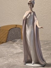 LLADRO 6403  " Breathless " Retired , Mint, No box 