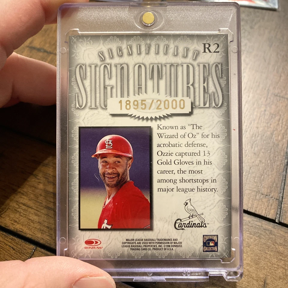 1998 Donruss Signature Series Significant Signatures Ozzie Smith R2 /2000 - Image 2 of 2