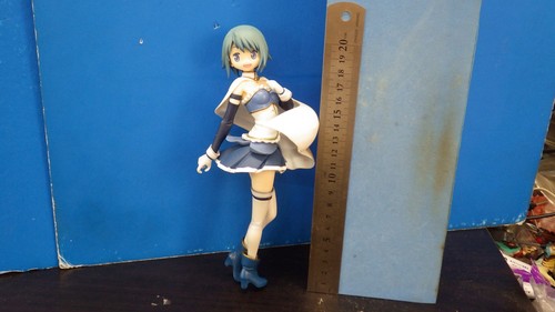 Used Extra Figure 15+ Adult Collectible (1039