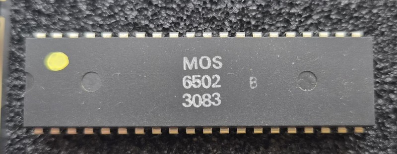 MOS 6502B CPU Chip for Commodore SFD 1001 / 8250 / 8250LP / 8050 - Vintage CPU