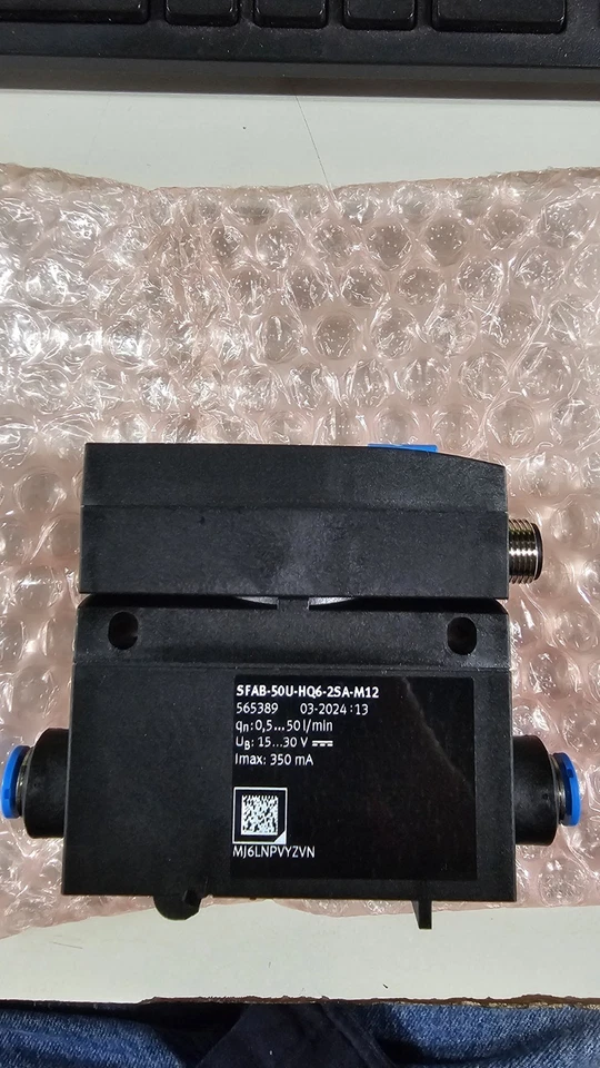 Medidor de flujo de agua Festo SFAB-50U-HQ6-2SA-M12 Foto 2 de 2