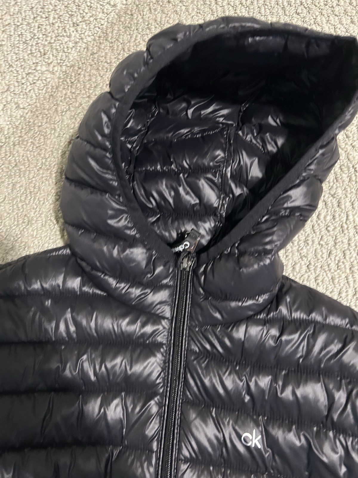 Calvin Klein Men’s Hooded and Quilted Packable Puffer Jacket XS image 5