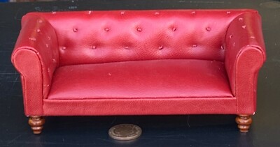 Puppenstubensofa rot Lederoptik Chesterfield Maßstab 1:12 Möbel tumdee