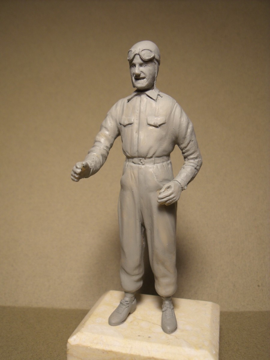 Figurine 1/18 Bernd Rosemeyer (conduite) - Résine à Peindre, CMC/Minichamps