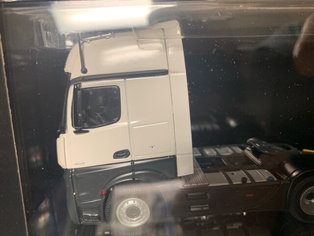 Miniature NZG Mercedes-Benz Actros FH25 Gigaspace – Échelle 1/50, Neuf
