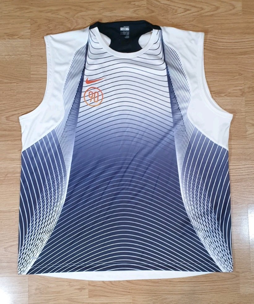 Vintage Nike T90 Total 90 Weste Gr. XL Extra Large Weiß/Blau Vintage Nike T90 Total 90 Weste Gr. XL Extra Large Weiß/Blau