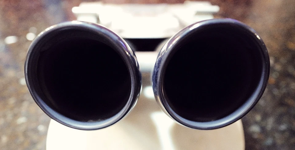 Porsche 718 Cayman Sport Exhaust Tips in Black - Image 3 of 3