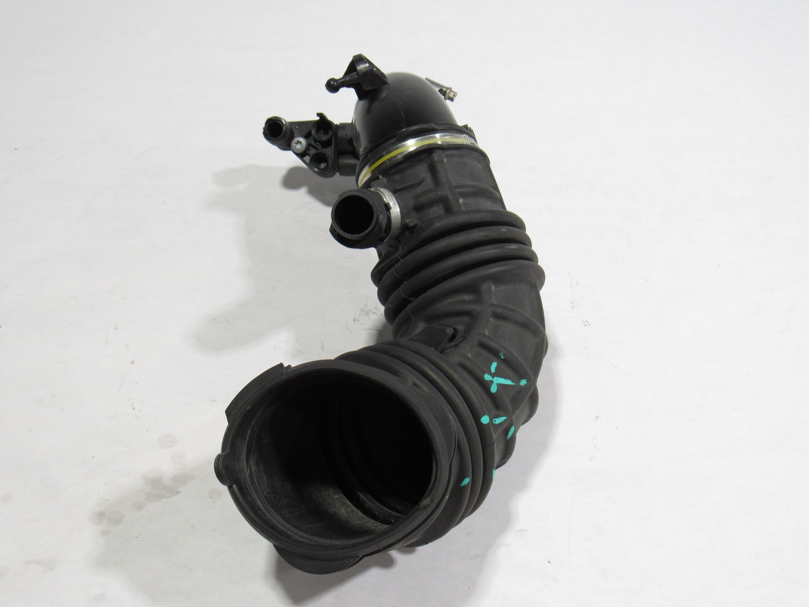 18-21 Aston Martin Vantage 2020 Left Air Cleaner Intake Duct Pipe Hose ;:Y