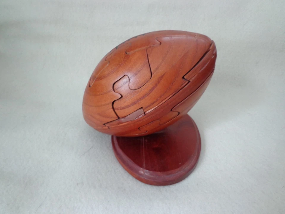 ВИНТАЖНЫЙ ДЕРЕВЯННЫЙ ФУТБОЛЬНЫЙ ПАЗЛ 3D МОЗГ ТИЗЕР 6 X 5 - Изображение 4 из 4