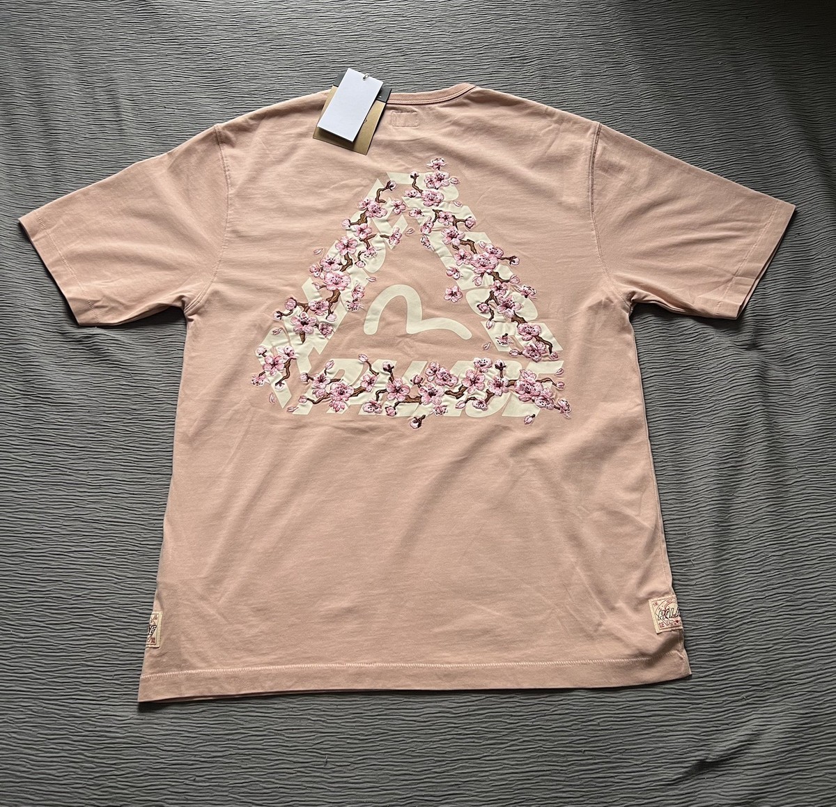 Palace Evisu Heavy Wash T Shirt Pink Size Medium | eBay