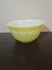 Vtg Pyrex Spring Blossom 402 Bowl 1.5 Quart Capacity