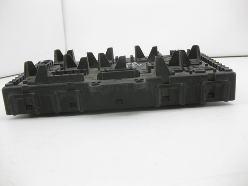 Mercedes-Benz A6395450401 Relay and fuse box V-class W639 - Picture 5 of 8