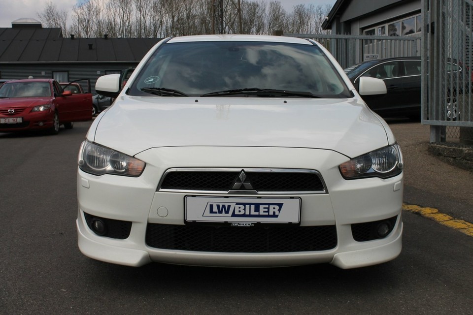 Mitsubishi lancer intense