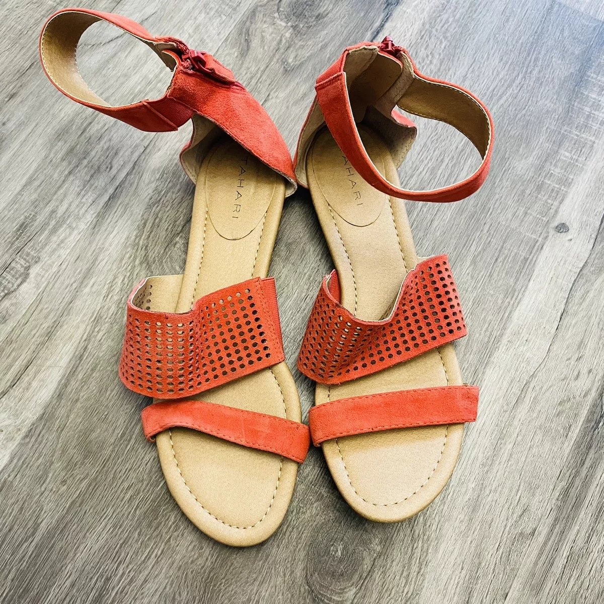 Tahari sandals hotsell