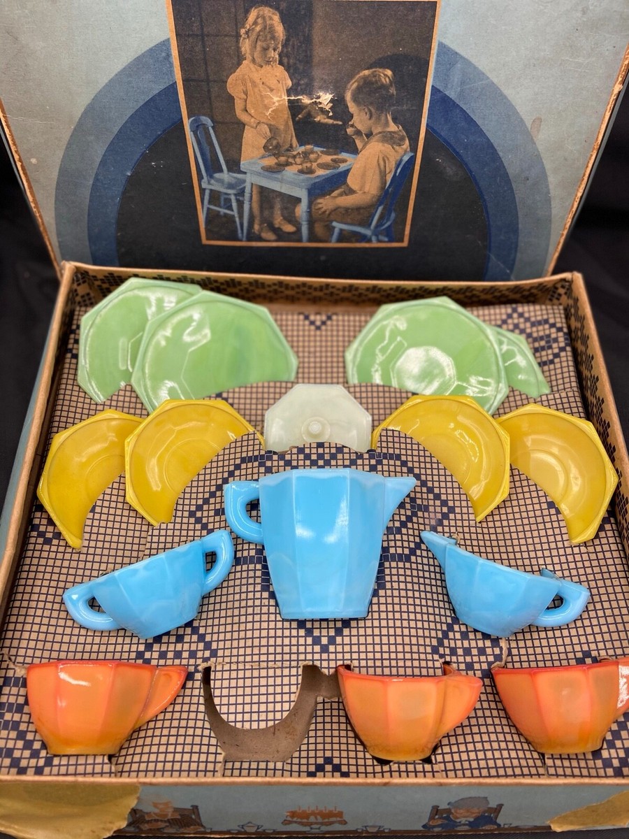 アクロ•アガットAkro Agate カップ＆ソーサー ミニチュア AKRO AGATE JADEITE CUP & SAUCER GREEN ANTIQUE TEA CHILD