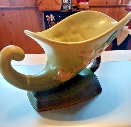 Vintage 1949 ROSEVILLE  Pottery Apple Blossom Green Cornucopia Vase #323-8