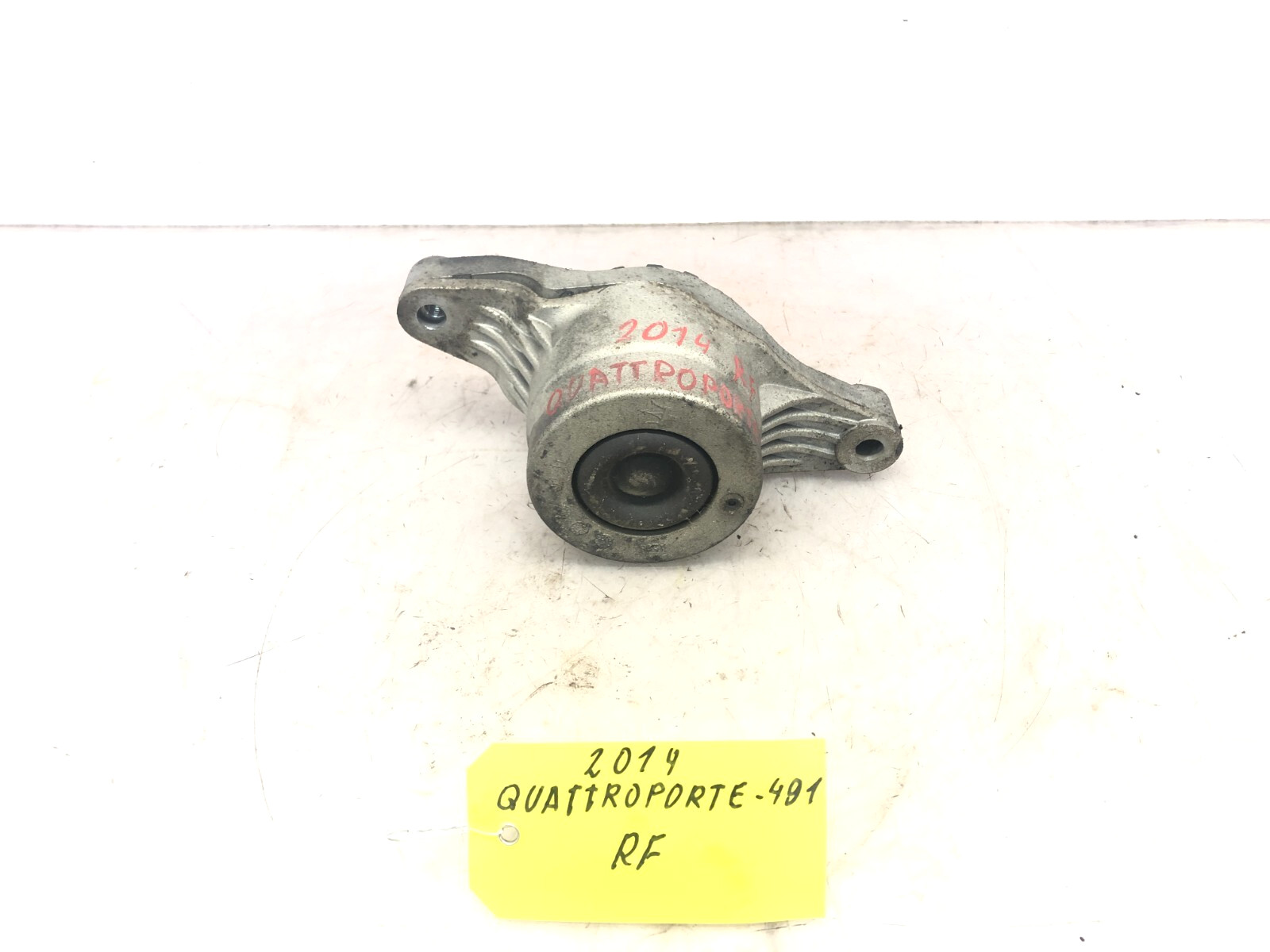 2014-2020 MASERATI QUATTROPORTE 3.0L RIGHT PASS FRONT ENGINE MOUNT BRACKET OEM