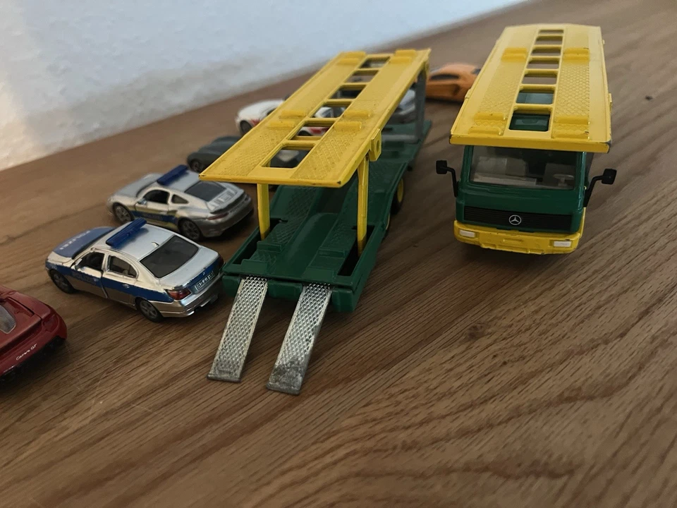 SIKU Super Serie 1:55 3419 Mercedes-Benz Autotransporter mit 7 PKW - Bild 4 von 4