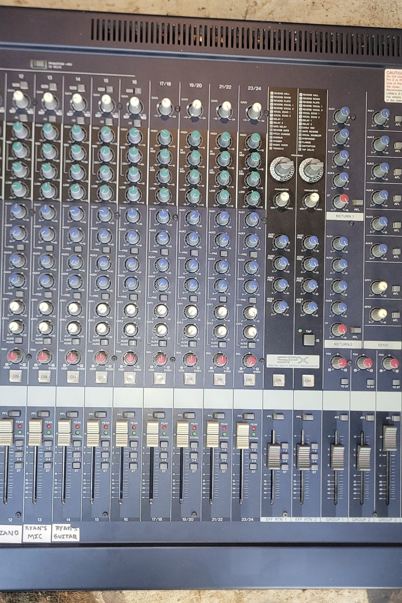 Yamaha MG24/14FX Mixing Console 24-CH Analog Mixer w/ SPX FX 16