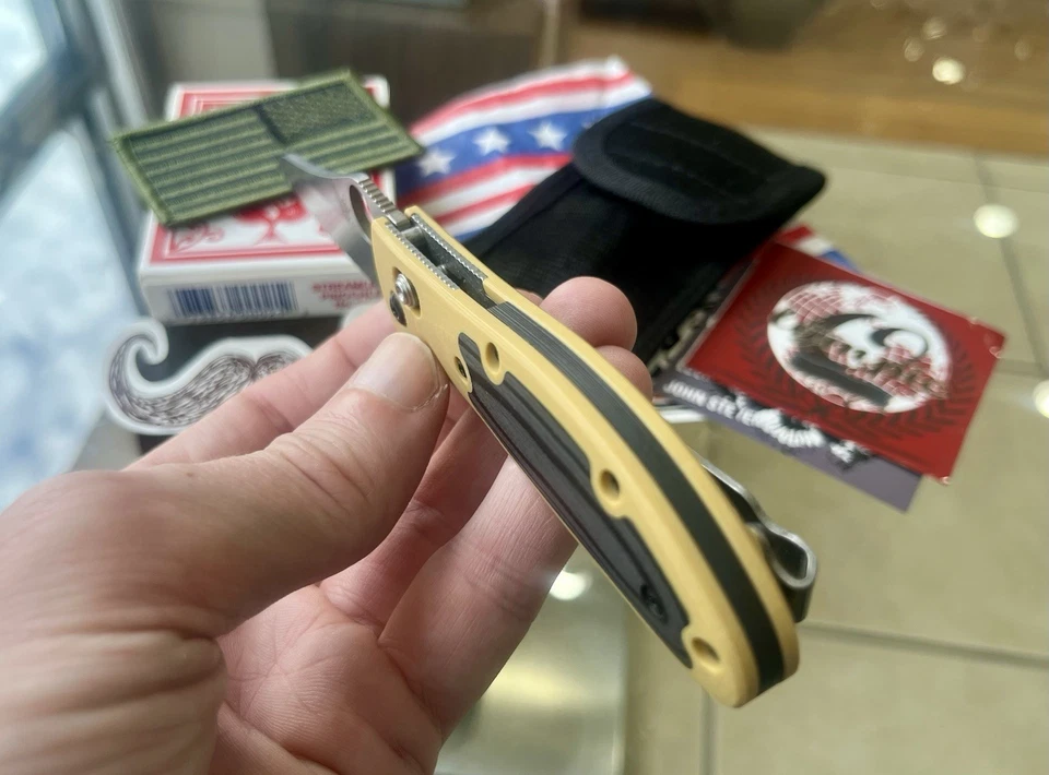 Mini Griptilian 556 Benchmade GORGEOUS Gold CUSTOM CF 1/1 Luxury Mod Class - Image 3 of 4