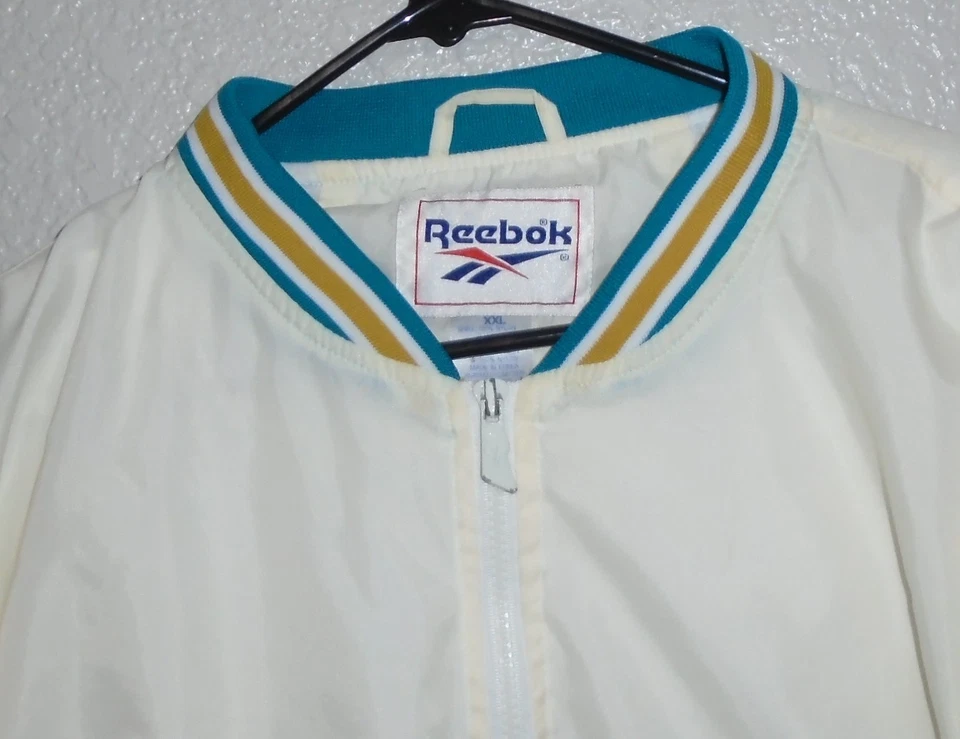Vintage 90s Jacksonville Jaguars NFL Reebok pullover  Windbreaker Jacket Size XX - Image 2 of 4