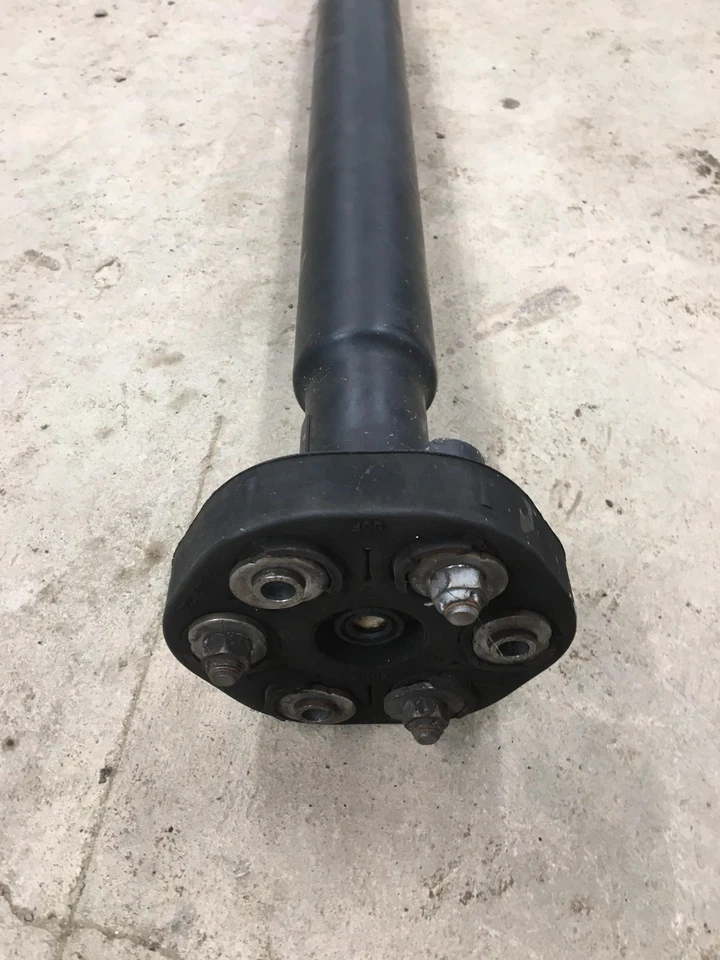 08 BMW 750I Rear Drive Shaft (NO SHIPPING) Foto 4 de 4