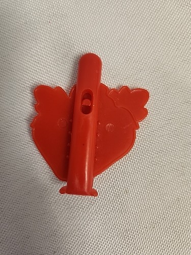 VINTAGE STRAWBERRY PLASTIC HAIR CLIP BARRETTE 1 3/4" X 1 1/2" - Picture 2 of 3
