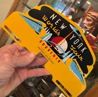 1939 NEW YORK WORLDS FAIR SOUVENIR ORIGINAL AUTO TAG FRAME SIGN GAS OIL NYC AUTO