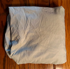 EUC Amazon Basics Queen Fitted Sheet, Lt. Gray. 60 x 80 x 14", Oeko-Tex 100