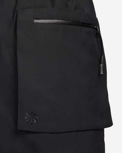 Nike Tech Pack Men’s Woven Utility Cargo Shorts in Black S/M/L NWT $115 - Picture 3 of 9