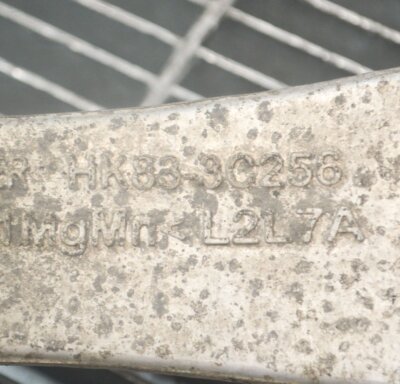 JAGUAR F-Pace X761 3.0d 221kW Front Right Wishbone HK83-3C256 2017