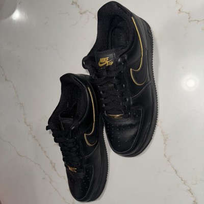 black and gold air force 1
