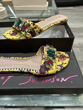 Betsy Johnson, Yellow Multi Color Crystals, Size 8 Slides