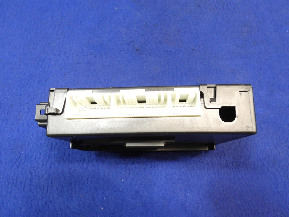 99 00 01 02 03 04 Ford Mustang Gem Module Multifunction Do Not Drop Box OEM N03 - image 4 of 4