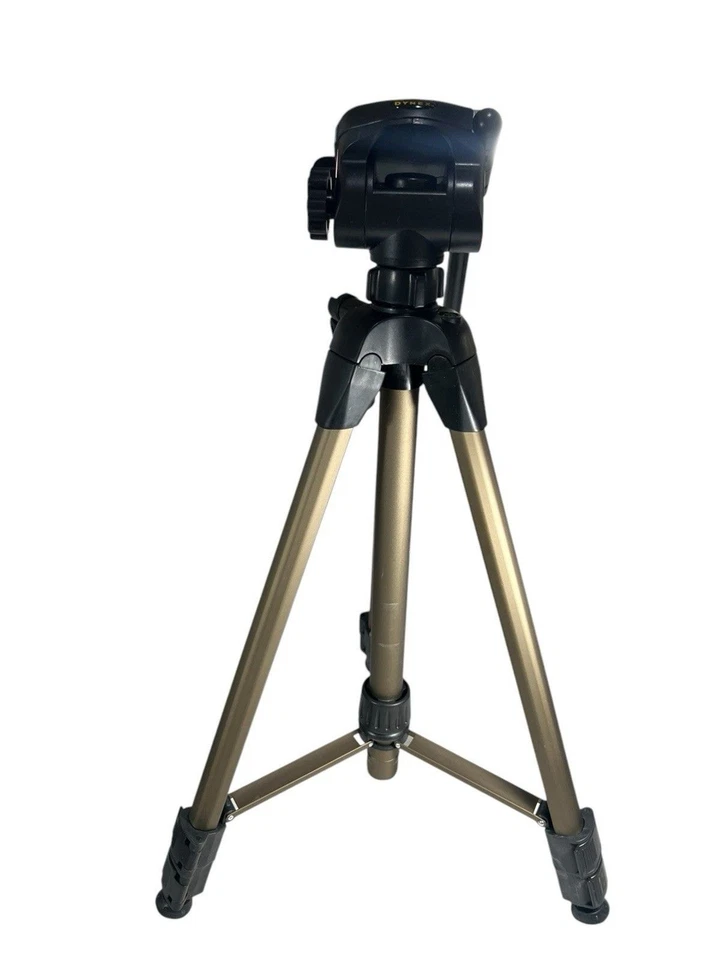 Dynex Series 60" Universal Tripod + Carrying Case + Quick Release Plate DX-TRP60 - Image 3 of 4