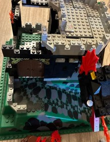LEGO System Fire Breathing Fortress 6082 In 1993 Used Retired As Is