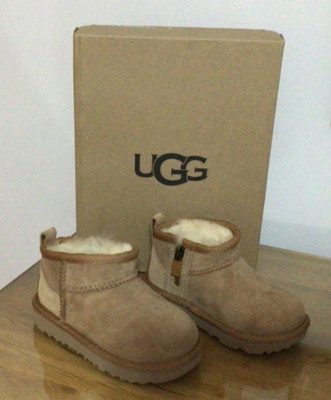UGG - Kids Classic Ultra Mini Boot - Chestnut, UK 7 / US 8 - 75,00 £