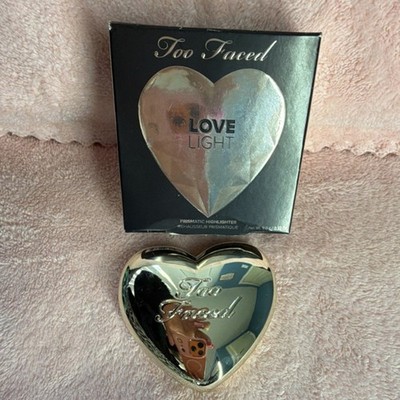 Too Faced Love Light Prismatic Highlighter Pressed Powder Glow 0.32 oz