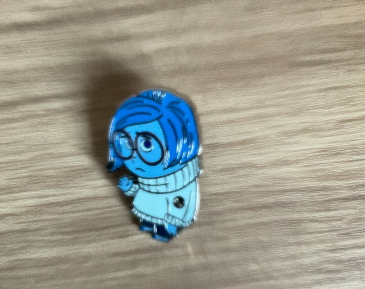 DISNEY WDW 2025 HIDDEN DISNEY A BLUE COLOUR STORY INSIDE OUT SADNESS PIN