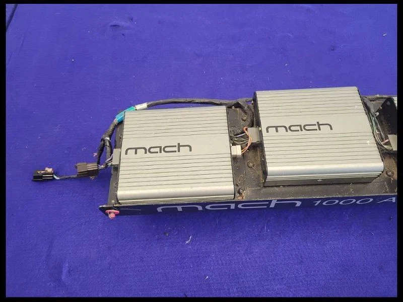 Ford Mustang Cobra SVT DOHC 1999-2004 4,6 L Mach1000 amplificador bandeja de amplificadores de rack Foto 4 de 4