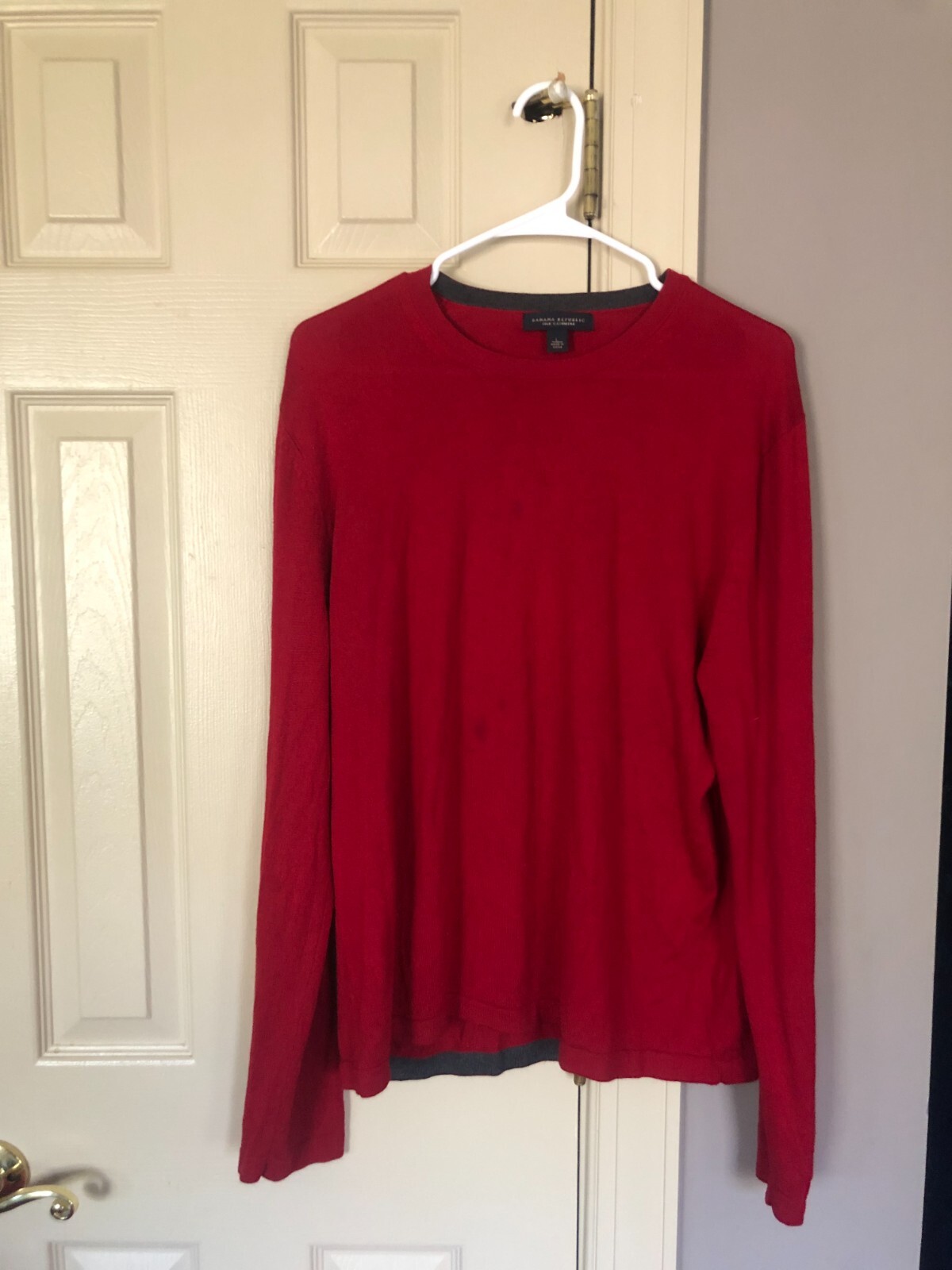 Men's Size L Red Silk Cashmere Sweater by Banana Republic