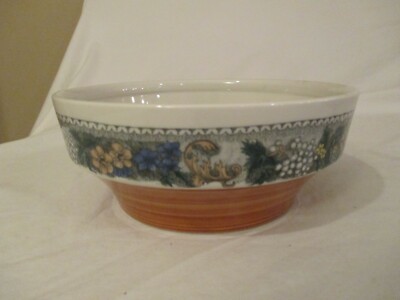 Goebel BURGUND Round Vegetable BOWL 8 5/8'' Bavaria EUC