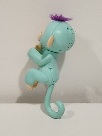 2016 WowWee Fingerlings Baby Monkey Zoe Interactive Pet Toy Blue Purple Works