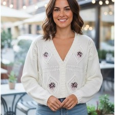 VINTAGE cream knit cropped v neck cottagecore cardigan sweater size medium