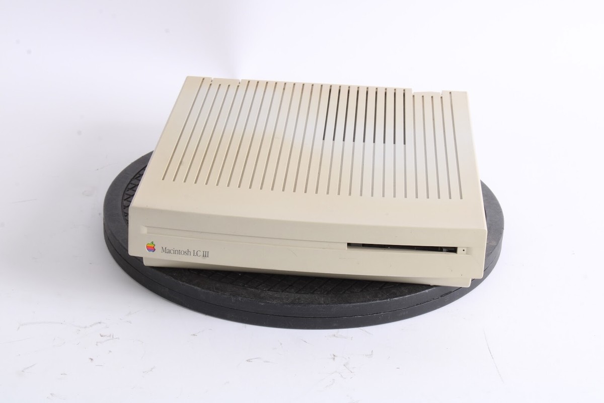 Vintage Apple Macintosh LC III M1254 Home Computer 1993 for