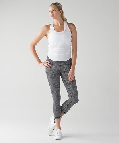 Lululemon Wunder Under Crop III Pant Hi-Rise Maze Jacquard White Black Size 4 - Picture 2 of 3