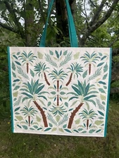 TJMAXX Reusable Shopping Bag Tote HAWAIIAN PALM TREES 🌴 Pretty GREEN LARGE BAG