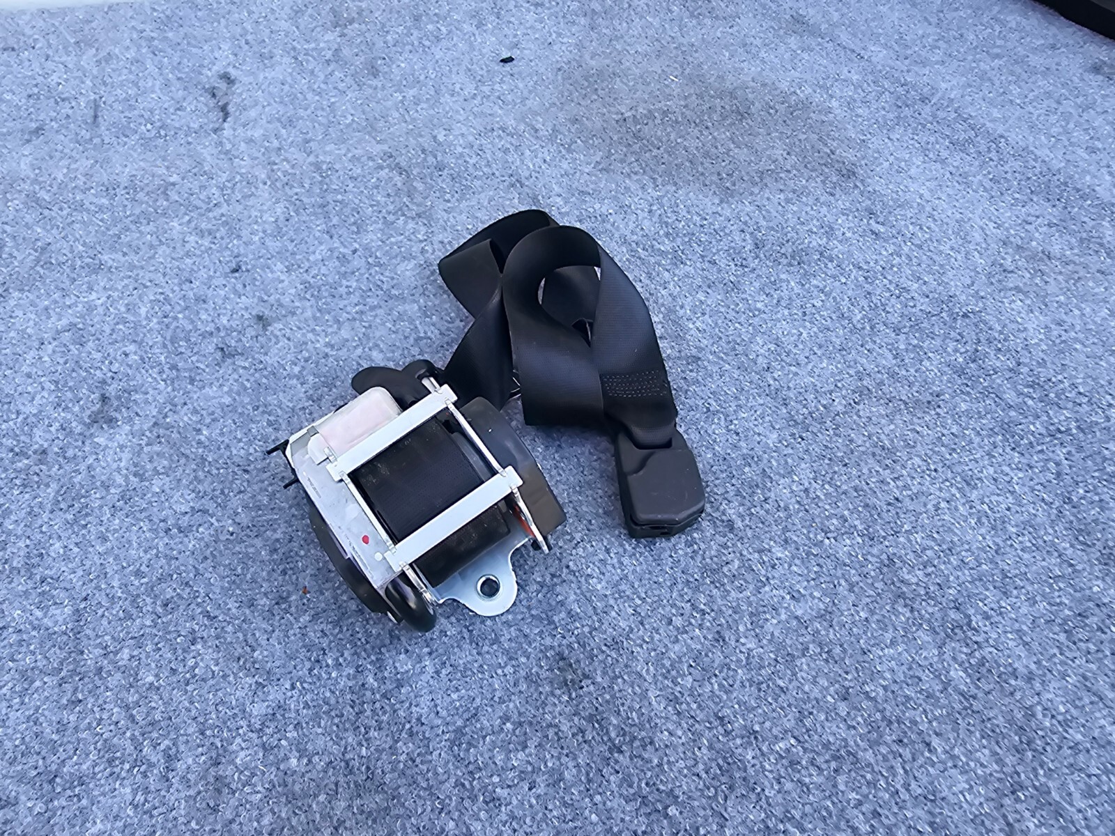 FRONT RIGHT SEAT BELT RETRACTOR 74K 14-19 MASERATI GHIBLI S QUARTOPORTE