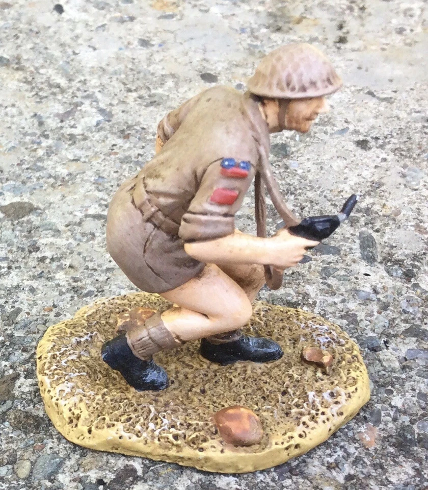 FORWARD MARCH - Heroes Charles Hazlitt Upham (1908-1994) CC59172 1:32 - Image 4 of 4