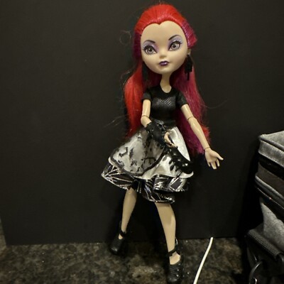 Ever After High Dragon Games Raven Queen Special Edition - Missing Parts